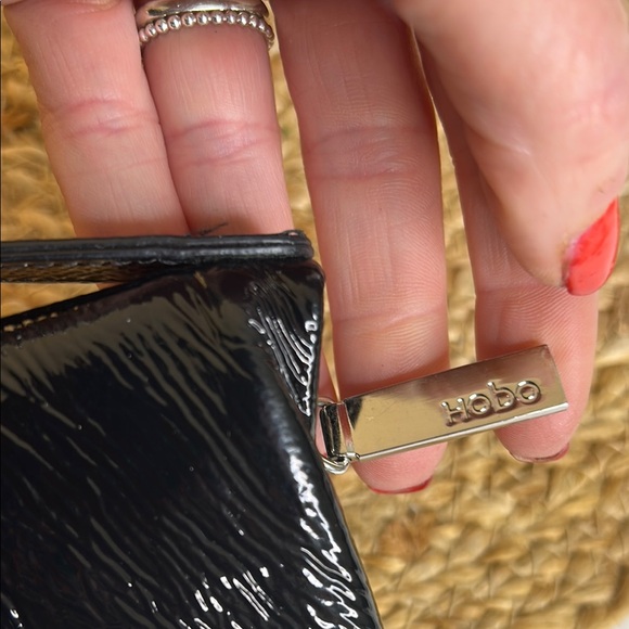 Hobo black leather distressed clutch/wallet - Picture 4 of 15